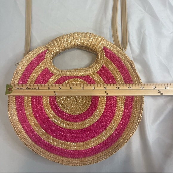Mud Pie NWT Round Straw Bag with Hot Pink Circles Shoulder Strap and Handles - Picture 14 of 16